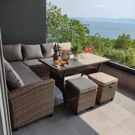 Lunisa Vs1 Apartment