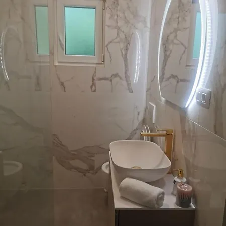 Lunisa Vs1 * Kostrena