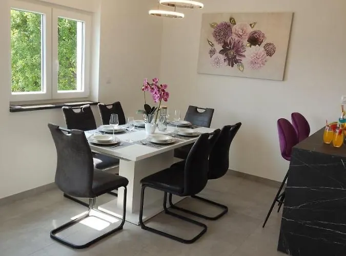 Lunisa Vs1 * Kostrena